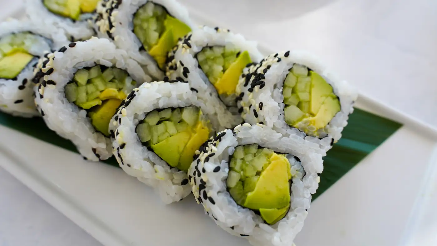 Cucumber avocado roll